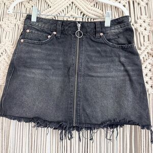 We The Free Black Denim Mini Skirt – Zip-Up – Size 25 – GUC